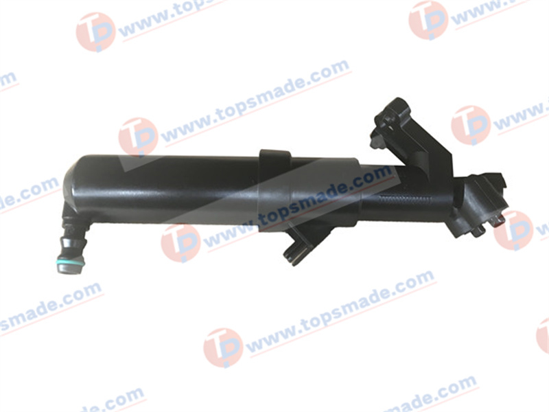 FOR MERCEDES-BENZ C W203 00-06 SPRAY NOZZLE RIGHT SIDE 169-860-12-47 1698601247/BZ0123